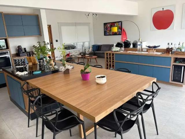 Casa / Sobrado para Venda em Santana de Parnaíba/SP Alphaville 5 Quartos
