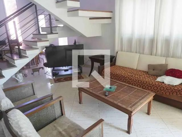 Casa / Sobrado para Venda em Santana de Parnaíba/SP Alphaville 5 Quartos