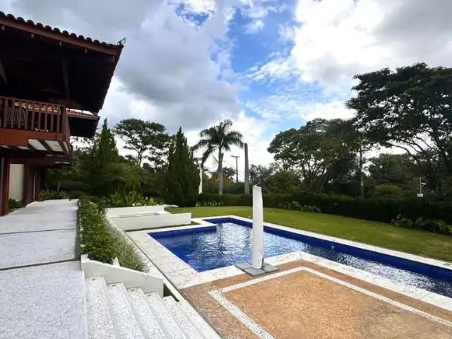 Casa / Sobrado para Venda em Santana de Parnaíba/SP Alphaville 6 Quartos
