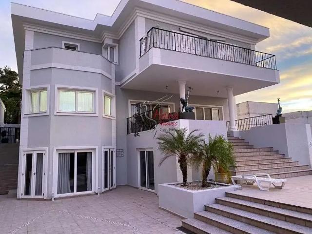 Casa / Sobrado para Venda em Santana de Parnaíba/SP Alphaville 6 Quartos