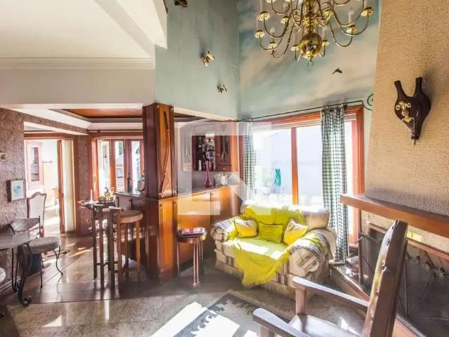 Casa / Sobrado para Venda em Santana de Parnaíba/SP Alphaville 2 Quartos