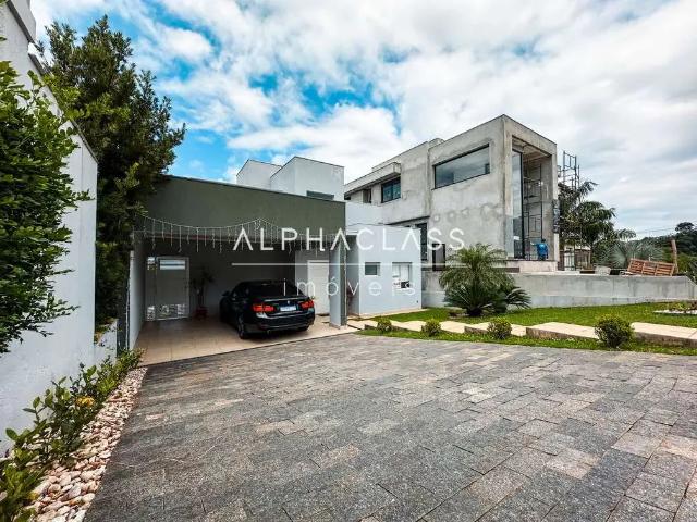 Casa / Sobrado para Venda em Santana de Parnaíba/SP Alphaville 3 Quartos