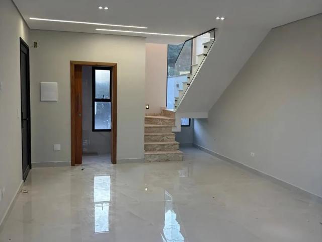Casa / Sobrado para Venda em Santana de Parnaíba/SP Loteamento Jardim das Flores 2 Quartos