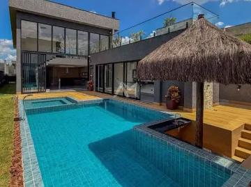 Casa / Sobrado para Venda em Santana de Parnaíba/SP Sítio do Morro 4 Quartos