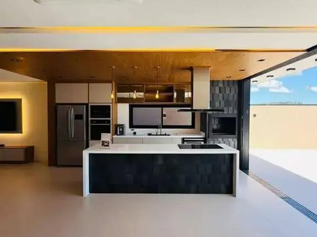 Casa / Sobrado para Venda em Santana de Parnaíba/SP Sítio do Morro 4 Quartos