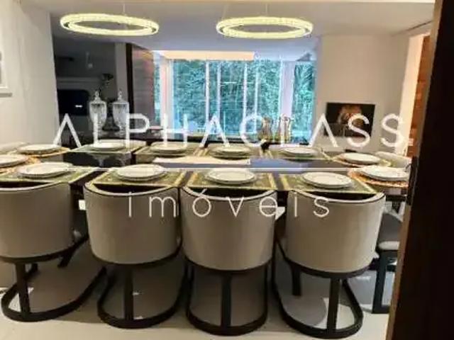 Casa / Sobrado para Venda em Santana de Parnaíba/SP Tamboré 4 Quartos