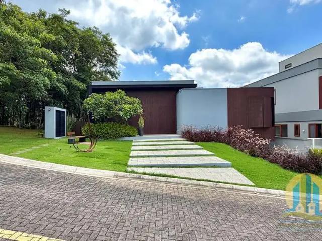 Casa / Sobrado para Venda em Santana de Parnaíba/SP Tamboré 4 Quartos