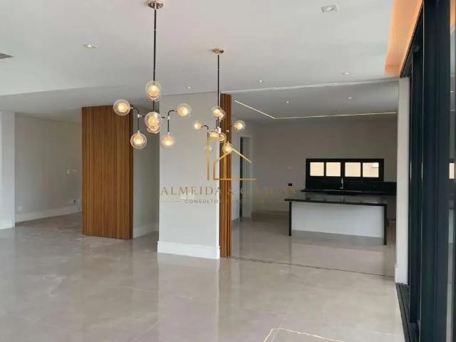 Casa / Sobrado para Venda em Santana de Parnaíba/SP Tamboré 4 Quartos