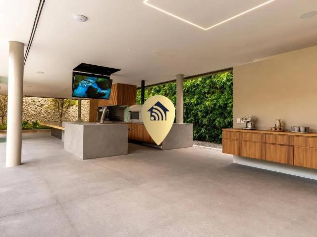 Casa / Sobrado para Venda em Santana de Parnaíba/SP Tamboré 5 Quartos
