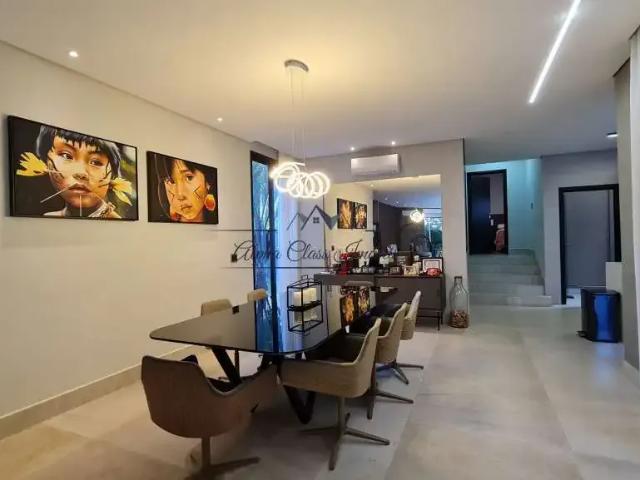 Casa / Sobrado para Venda em Santana de Parnaíba/SP Tamboré 3 Quartos