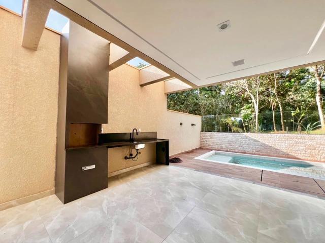 Casa / Sobrado para Venda em Santana de Parnaíba/SP Villas do Jaguari 3 Quartos