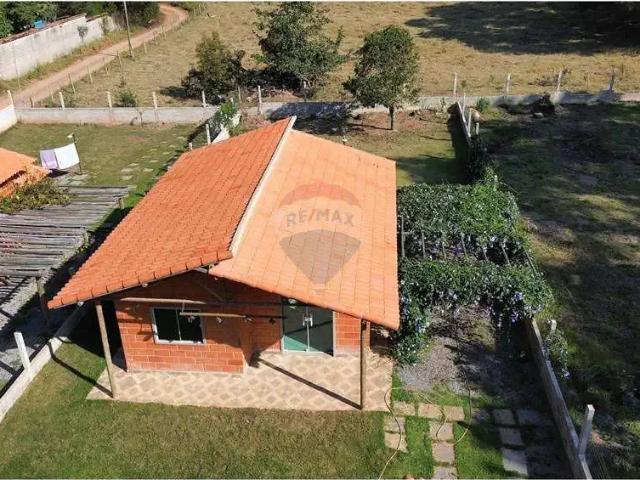 Casa / Sobrado para Venda em Santana do Deserto/MG Centro 1 Quartos