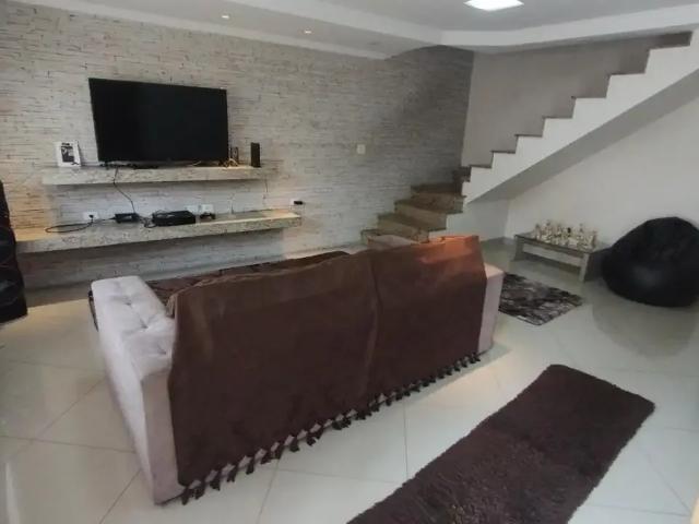 Casa / Sobrado para Venda em Santo André/SP Condomínio Maracanã 3 Quartos