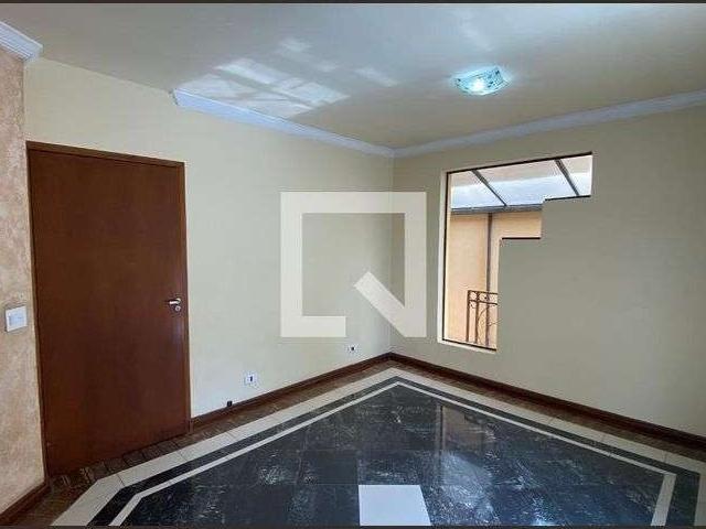Casa / Sobrado para Venda em Santo André/SP Jardim 4 Quartos