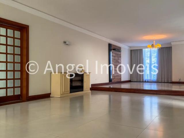 Casa / Sobrado para Venda em Santo Antônio do Pinhal/SP Centro 4 Quartos