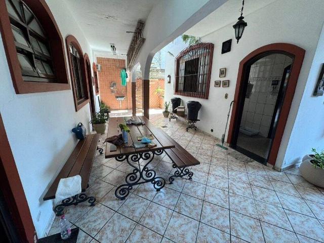 Casa / Sobrado para Venda em Santos/SP Vila São Jorge 4 Quartos