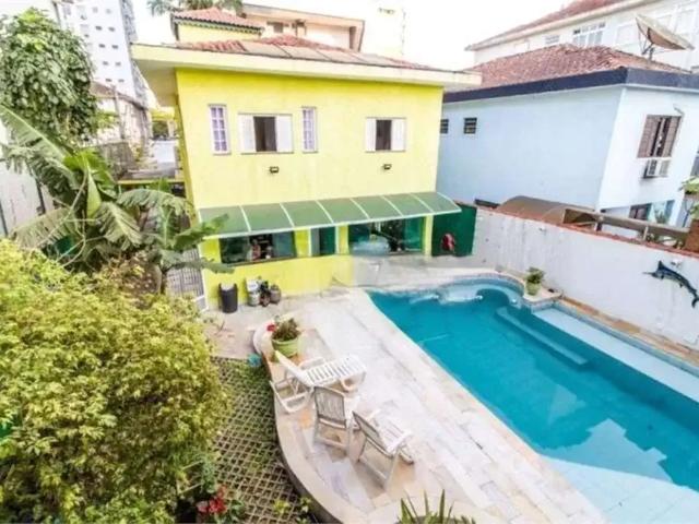 Casa / Sobrado para Venda em Santos/SP Aparecida 3 Quartos
