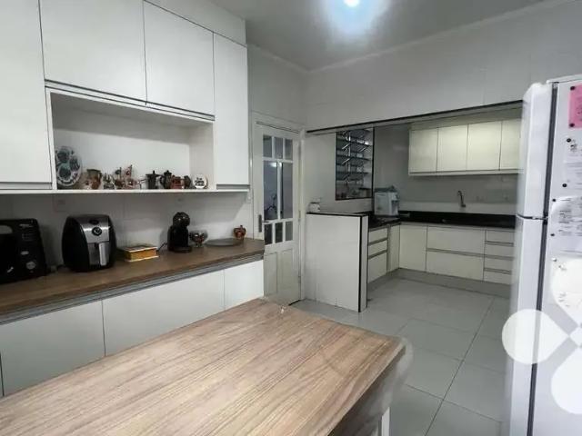 Casa / Sobrado para Venda em Santos/SP Boqueirão 3 Quartos