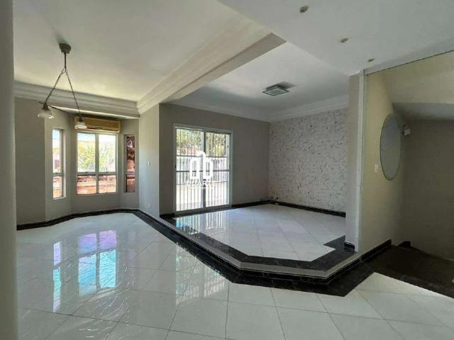 Casa / Sobrado para Venda em Santos/SP Boqueirão 5 Quartos