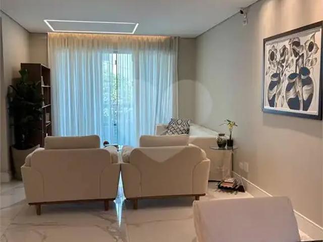 Casa / Sobrado para Venda em Santos/SP Boqueirão 6 Quartos