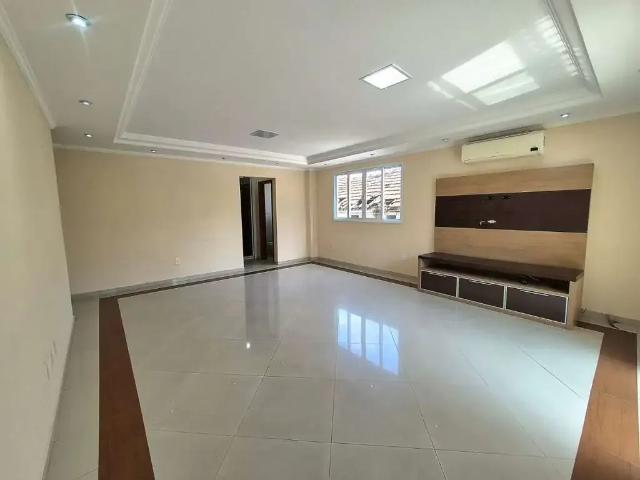 Casa / Sobrado para Venda em Santos/SP Campo Grande 3 Quartos
