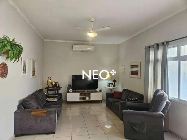 Casa / Sobrado para Venda em Santos/SP Campo Grande 3 Quartos