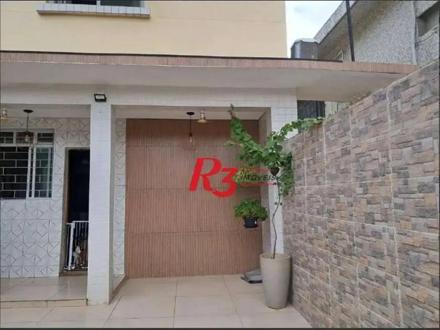 Casa / Sobrado para Venda em Santos/SP Embaré 3 Quartos