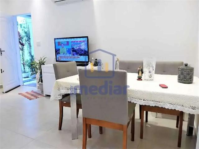Casa / Sobrado para Venda em Santos/SP Embaré 3 Quartos