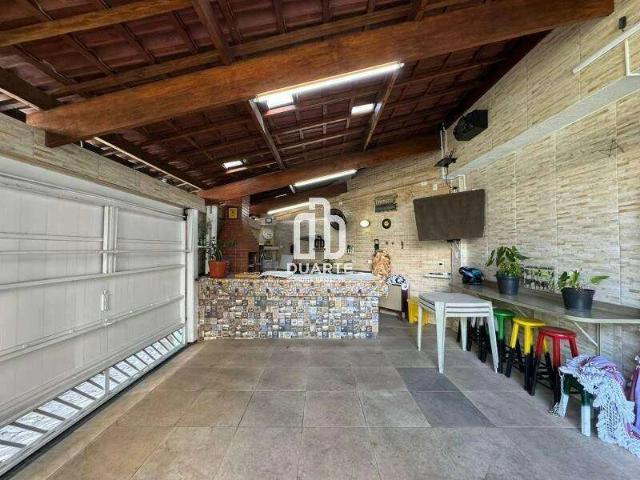 Casa / Sobrado para Venda em Santos/SP Embaré 3 Quartos