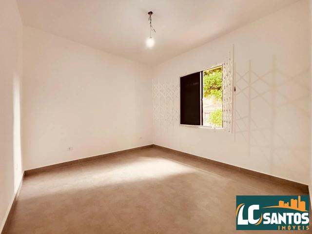Casa / Sobrado para Venda em Santos/SP Embaré 2 Quartos
