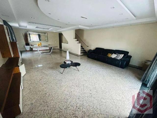 Casa / Sobrado para Venda em Santos/SP Embaré 5 Quartos