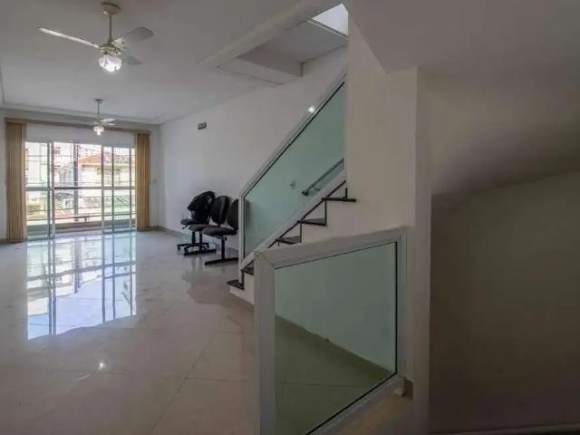 Casa / Sobrado para Venda em Santos/SP Embaré 5 Quartos