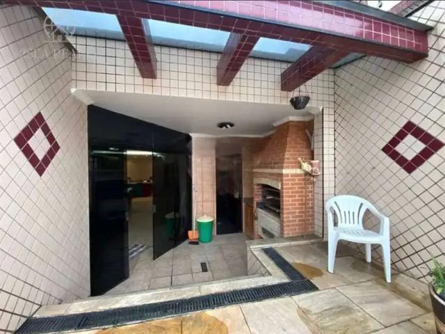 Casa / Sobrado para Venda em Santos/SP Embaré 5 Quartos