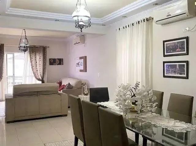 Casa / Sobrado para Venda em Santos/SP Embaré 5 Quartos