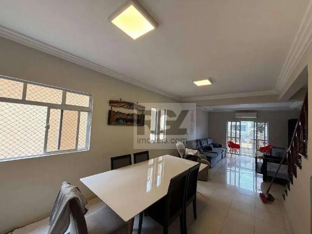 Casa / Sobrado para Venda em Santos/SP Embaré 5 Quartos