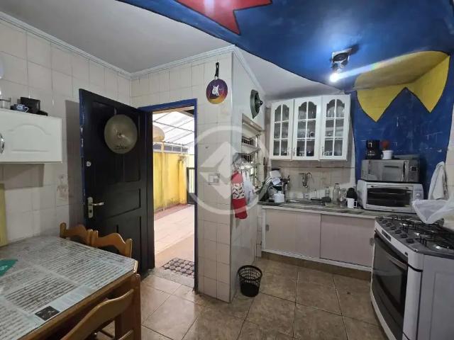 Casa / Sobrado para Venda em Santos/SP Encruzilhada 2 Quartos