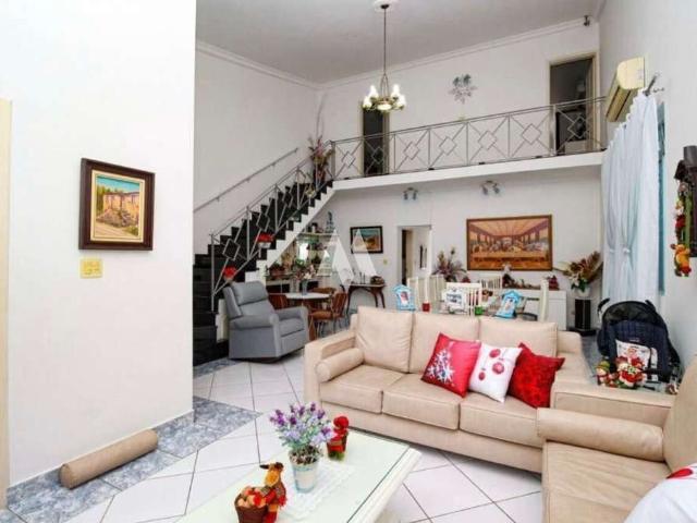 Casa / Sobrado para Venda em Santos/SP Encruzilhada 4 Quartos