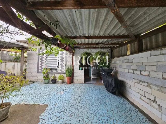 Casa / Sobrado para Venda em Santos/SP Estuário 5 Quartos