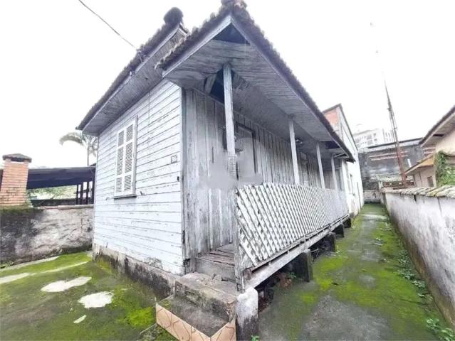 Casa / Sobrado para Venda em Santos/SP Estuário 2 Quartos