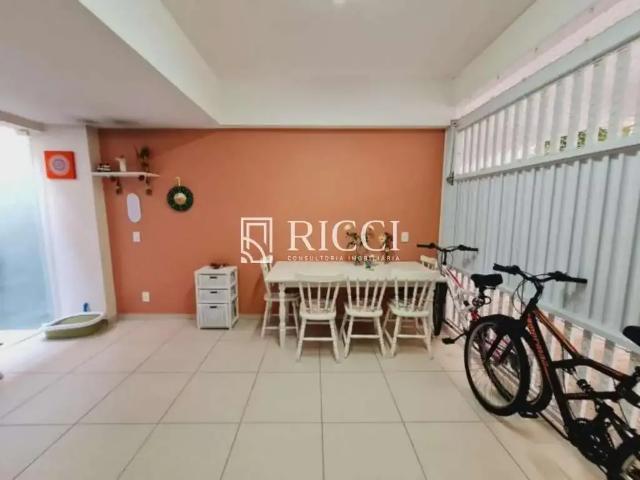 Casa / Sobrado para Venda em Santos/SP Gonzaga 2 Quartos