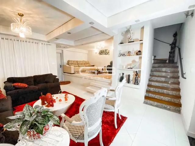 Casa / Sobrado para Venda em Santos/SP Gonzaga 3 Quartos