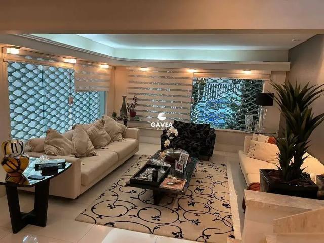 Casa / Sobrado para Venda em Santos/SP Gonzaga 3 Quartos