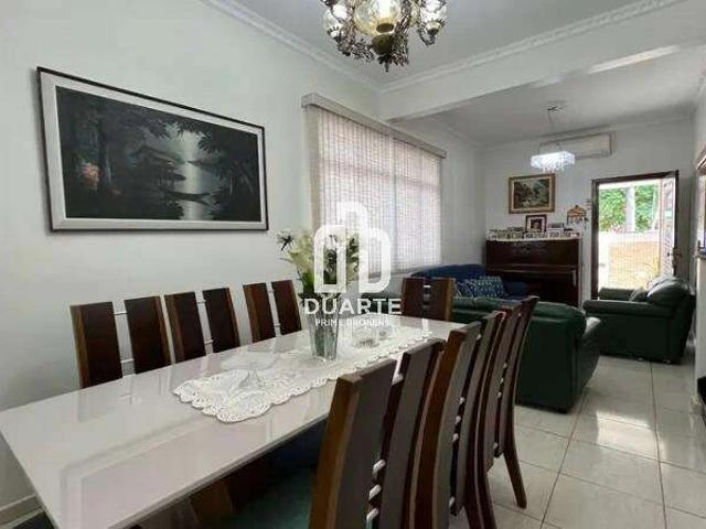 Casa / Sobrado para Venda em Santos/SP Gonzaga 4 Quartos
