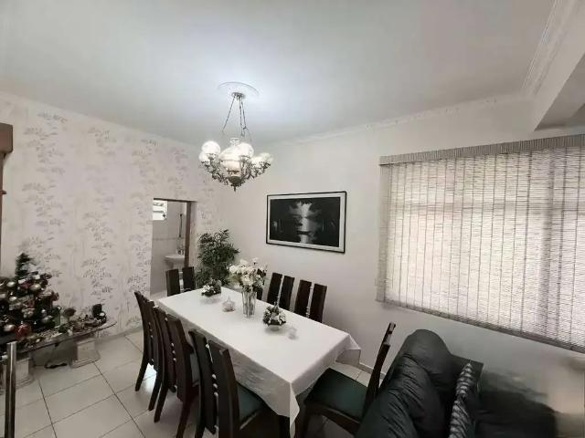 Casa / Sobrado para Venda em Santos/SP Gonzaga 4 Quartos