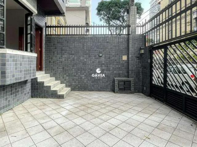 Casa / Sobrado para Venda em Santos/SP Gonzaga 4 Quartos