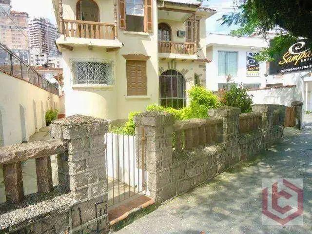 Casa / Sobrado para Venda em Santos/SP Gonzaga 6 Quartos