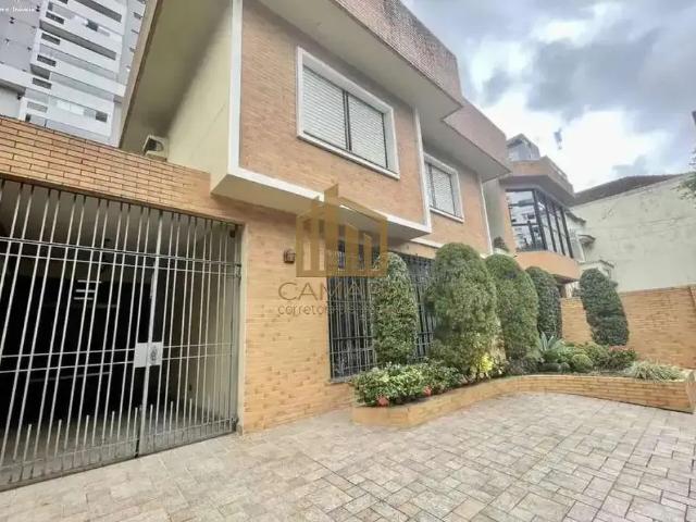 Casa / Sobrado para Venda em Santos/SP Gonzaga 6 Quartos