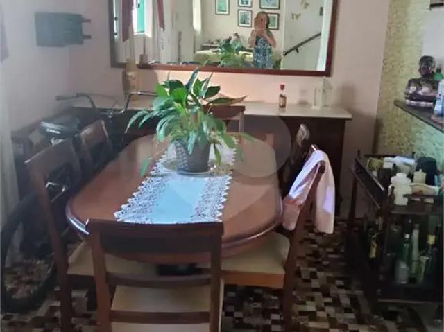 Casa / Sobrado para Venda em Santos/SP Macuco 3 Quartos