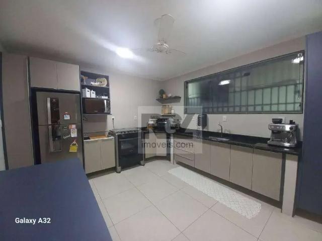 Casa / Sobrado para Venda em Santos/SP Ponta da Praia 4 Quartos