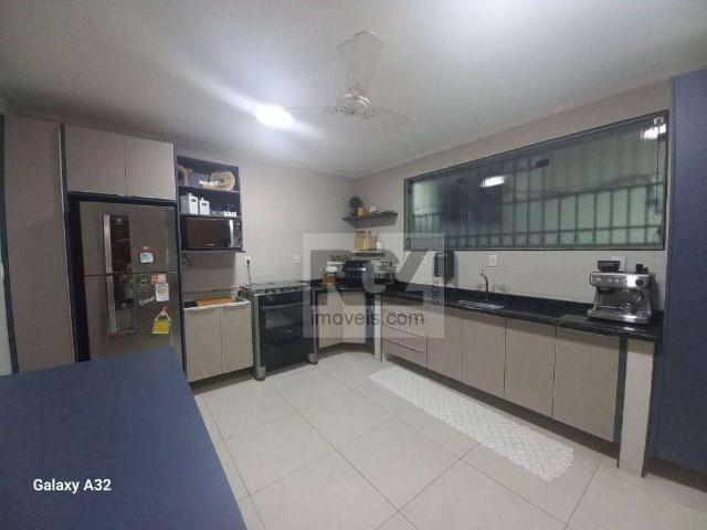 Casa / Sobrado para Venda em Santos/SP Ponta da Praia 4 Quartos